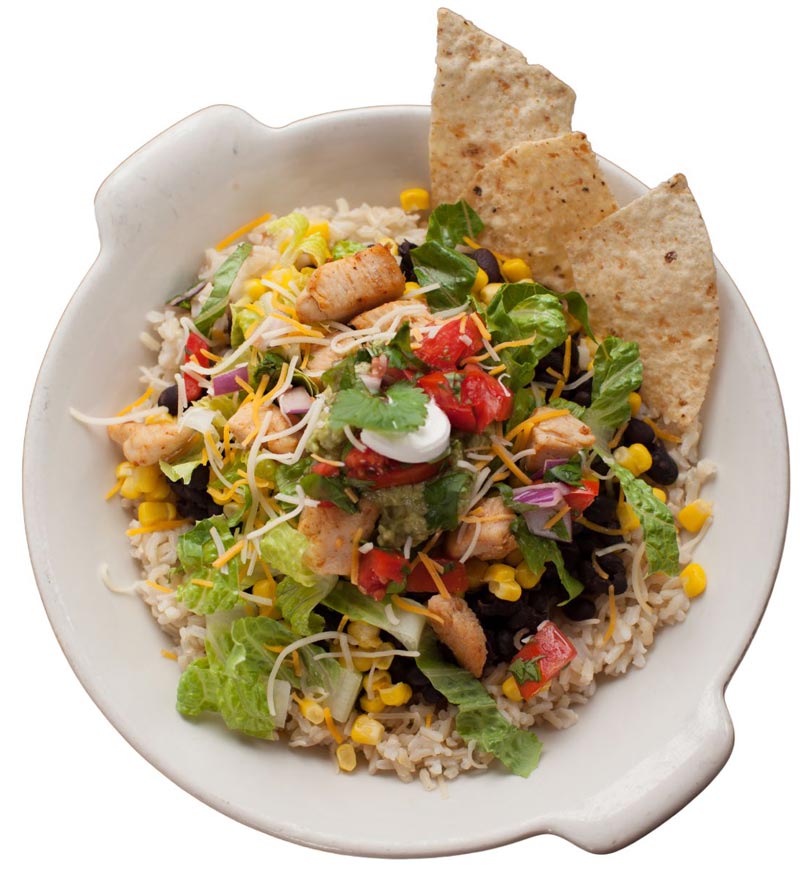 Salade composée de différents aliments